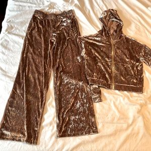 Fabletics, S, gold crushed velvet track suit